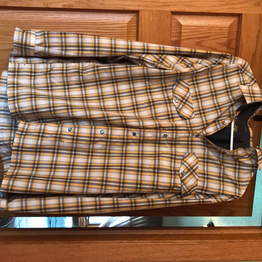 Men’s KUHL long sleeve plaid shirt!